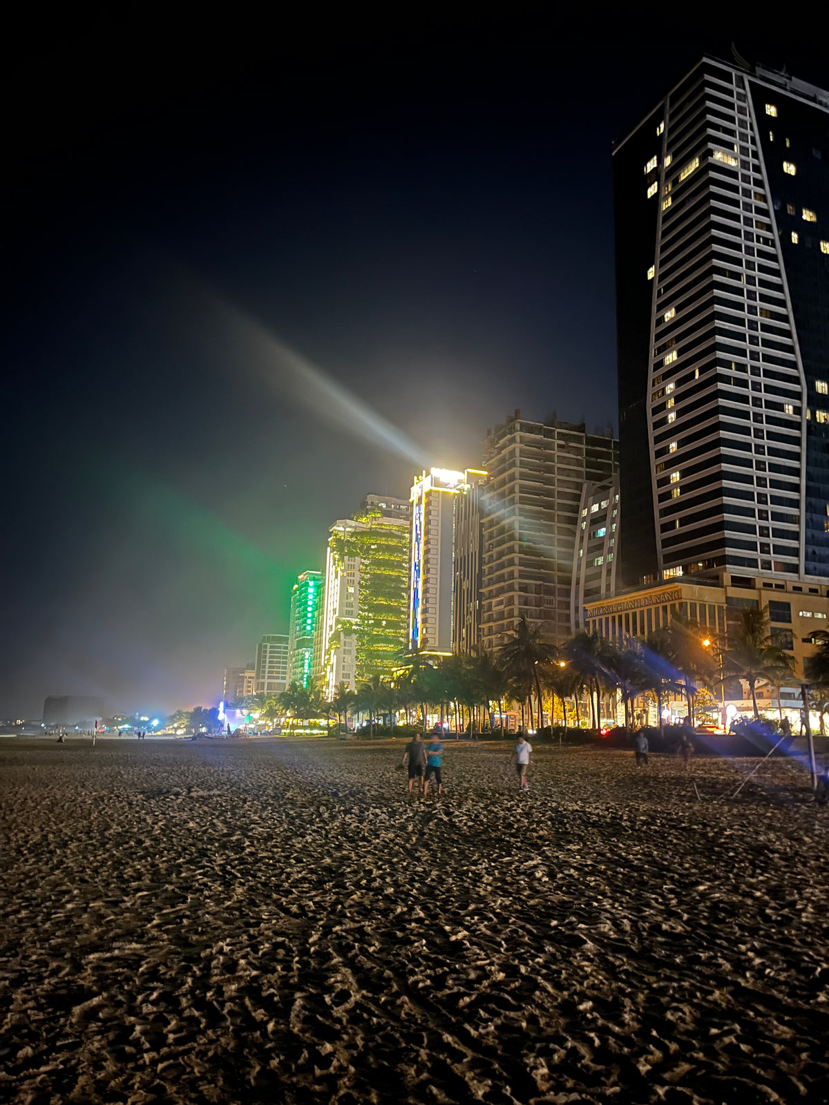 Nehmen Sie den Strand am My Khe Beach mit
